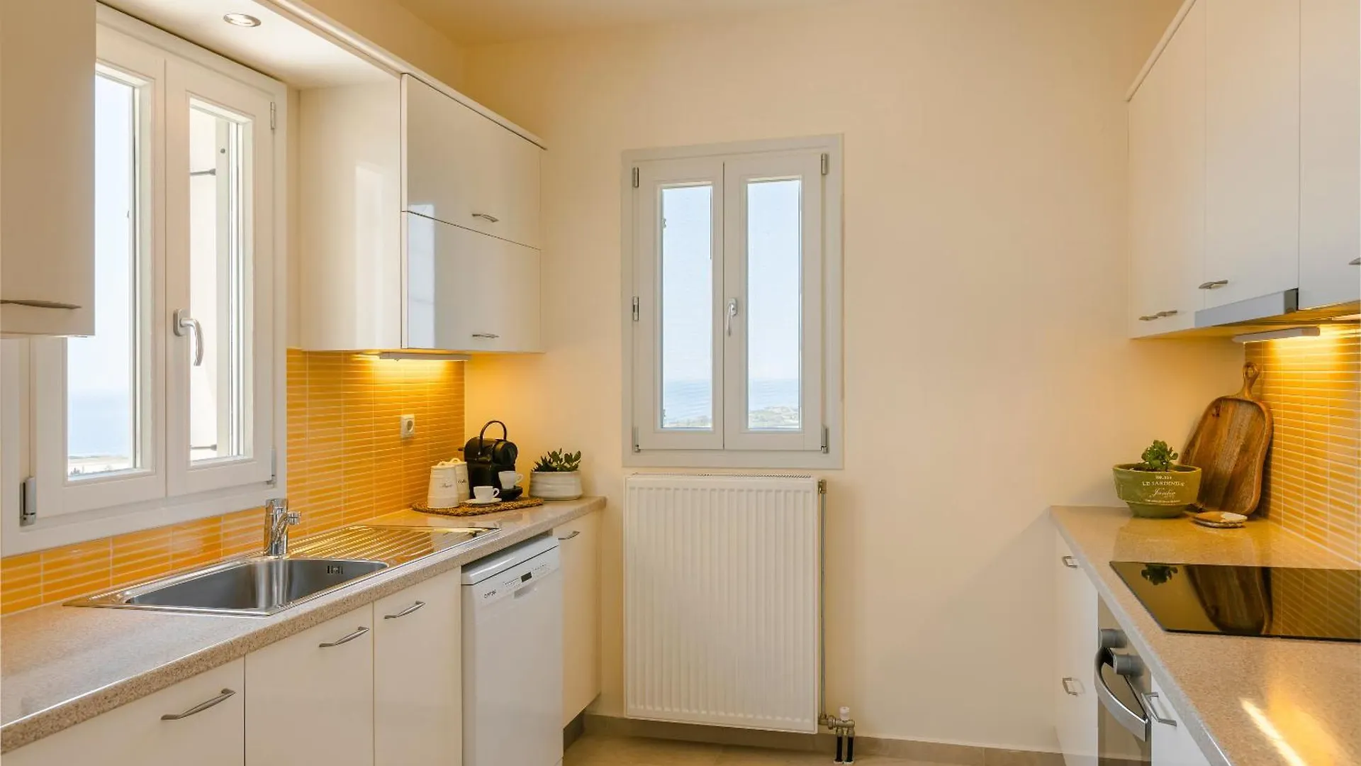 Alma Luxury Suites Svoronata