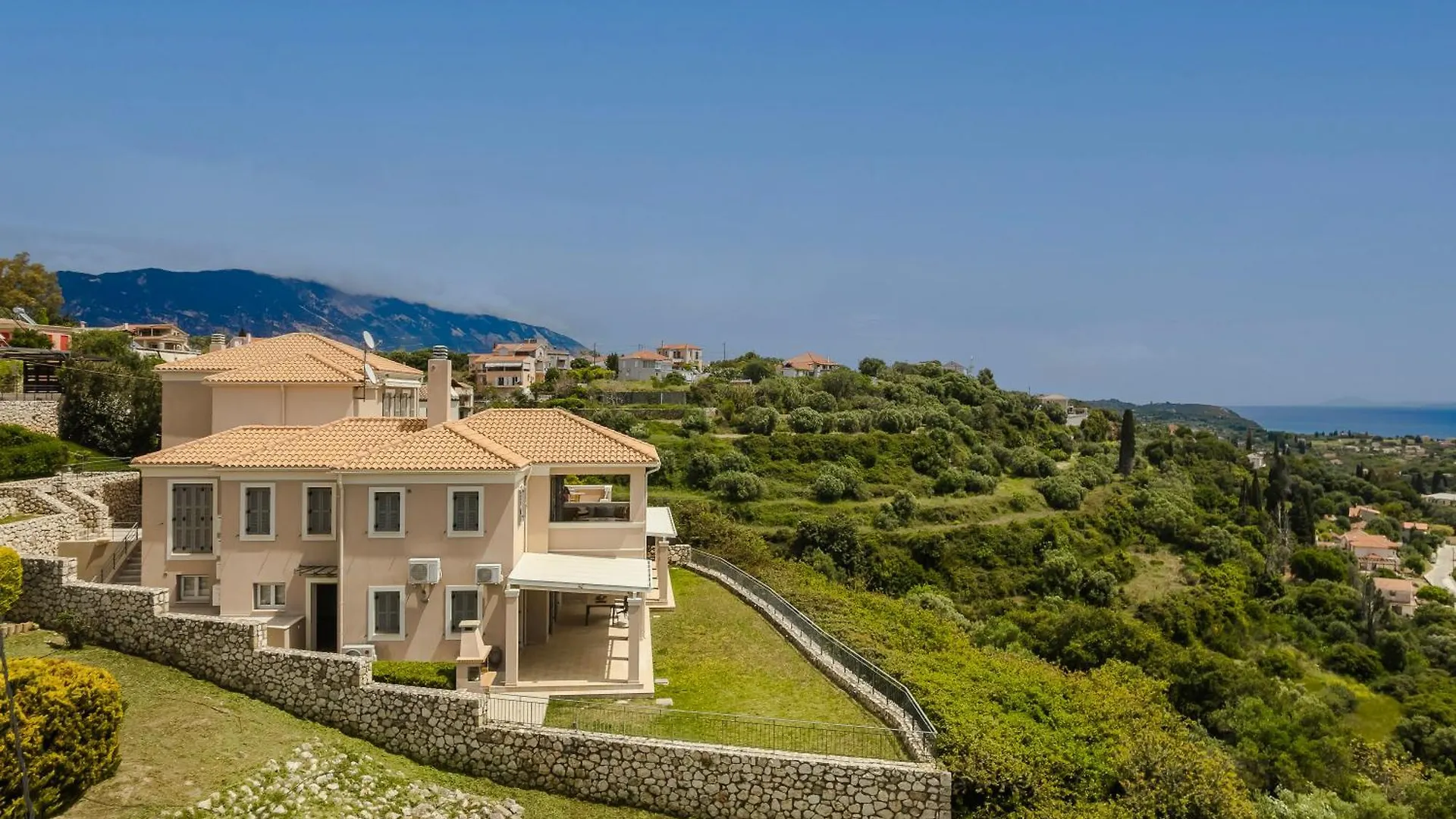 Apartment Alma Luxury Suites Svoronata Greece